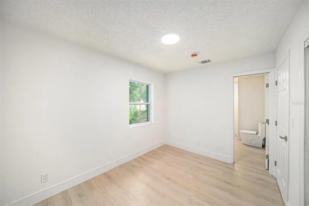 3812 W Rogers Avenue Tampa FL 33611