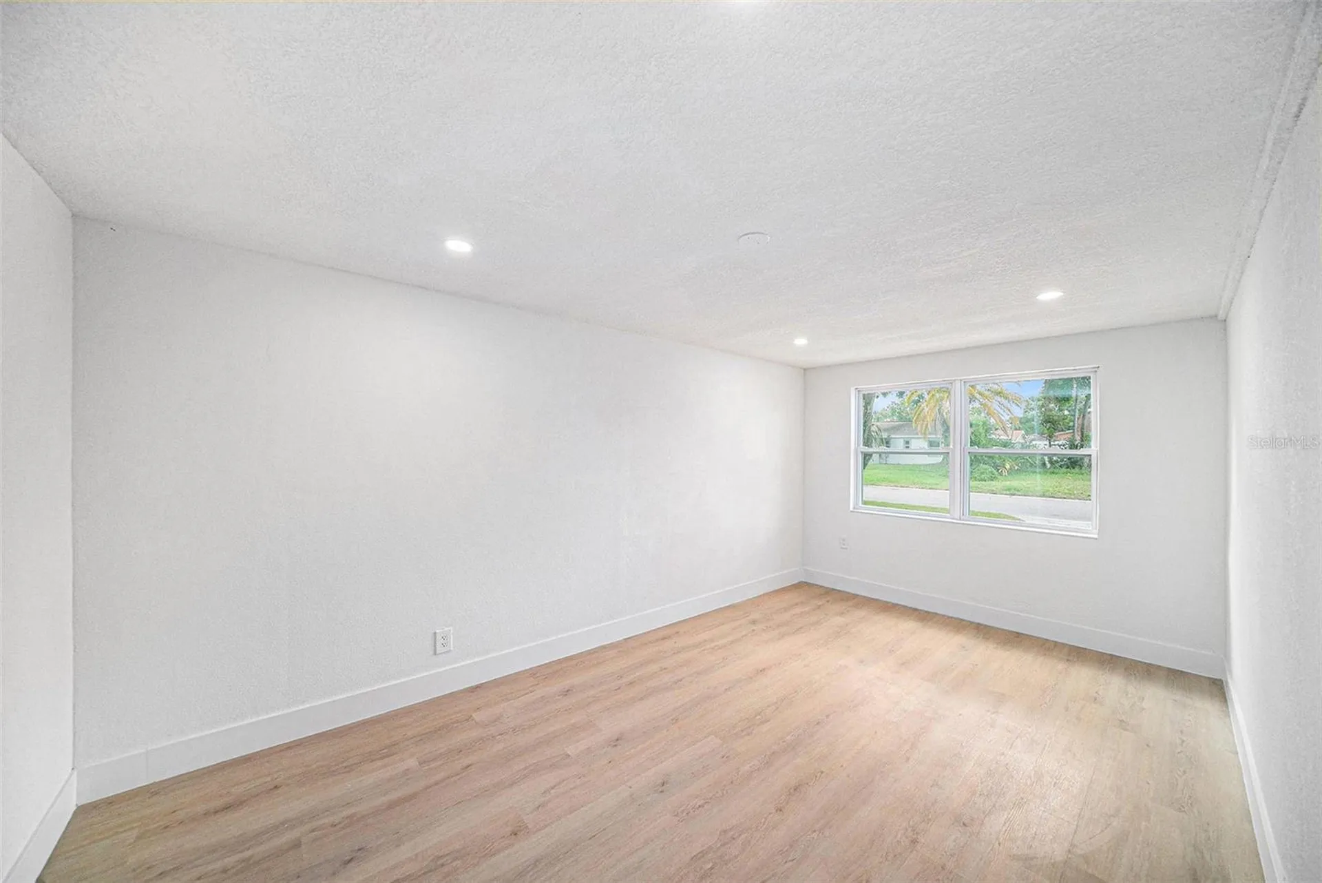 3812 W Rogers Avenue Tampa FL 33611