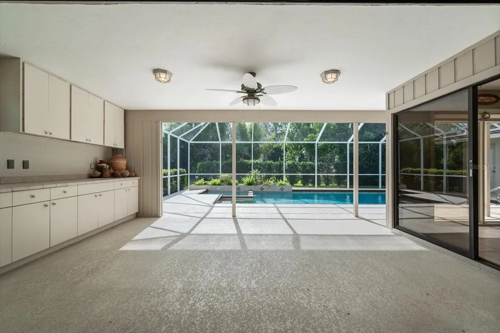 4010 Country View Drive Sarasota FL 34233