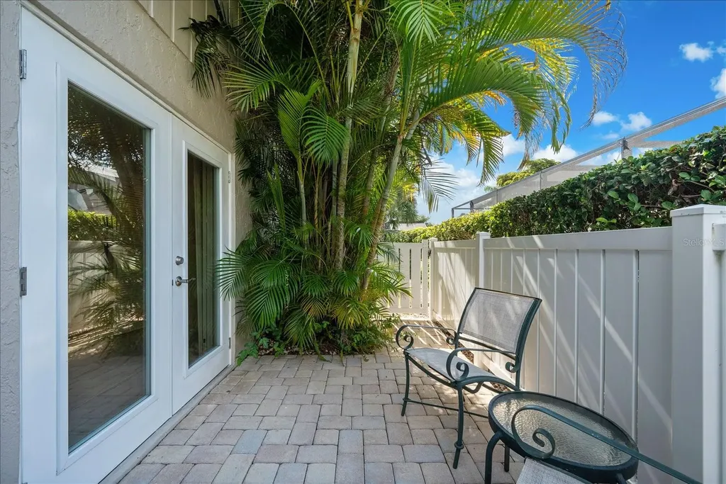 4010 Country View Drive Sarasota FL 34233
