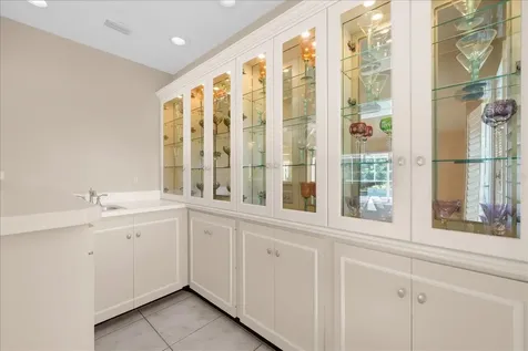 4010 Country View Drive Sarasota FL 34233