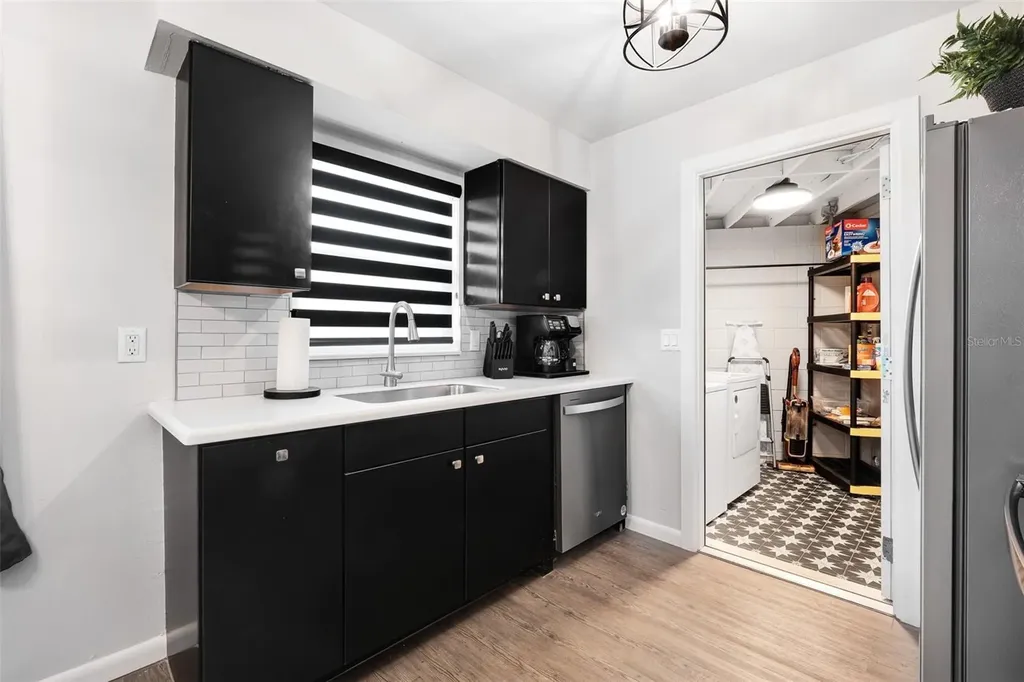 2910 Dade Avenue Orlando FL 32804