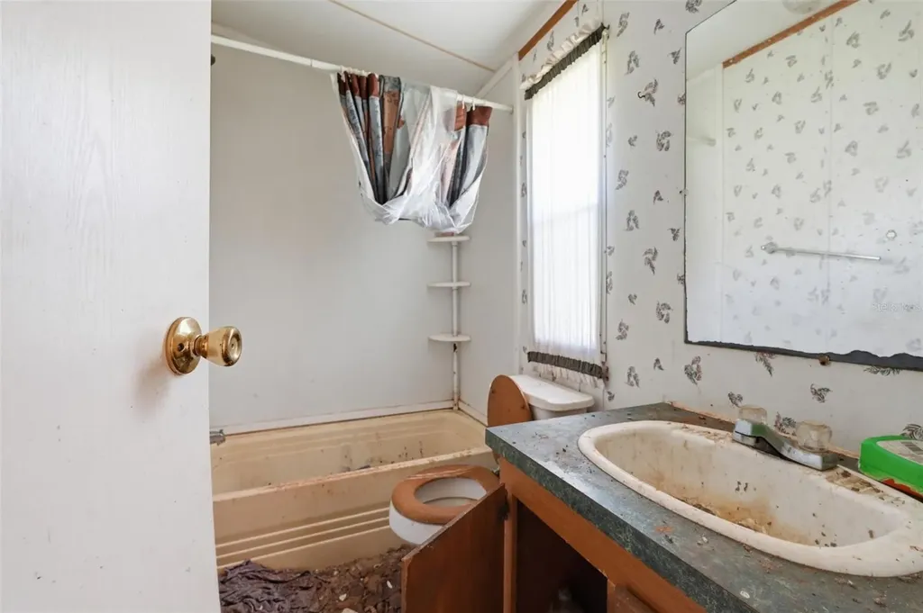 6590 E Highway 316 Citra FL 32113