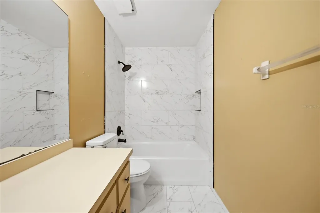 2248 Greenview Circle Orlando FL 32808