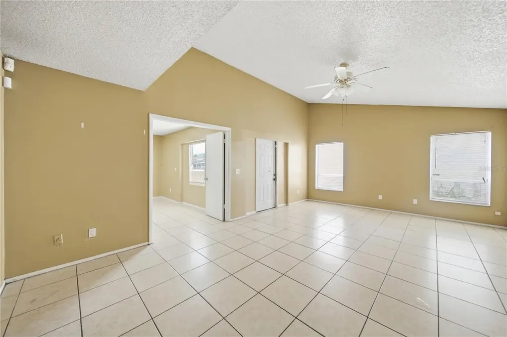 2248 Greenview Circle Orlando FL 32808