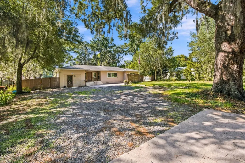 5762 S Agnew Road Belleview FL 34420