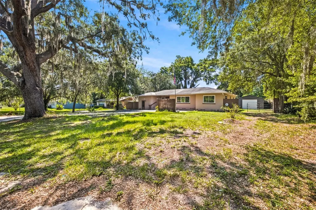 5762 S Agnew Road Belleview FL 34420