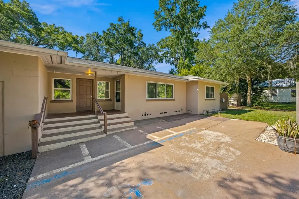 5762 S Agnew Road Belleview FL 34420