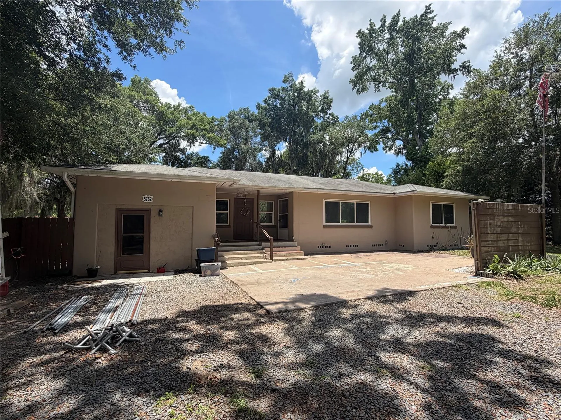 5762 S Agnew Road Belleview FL 34420