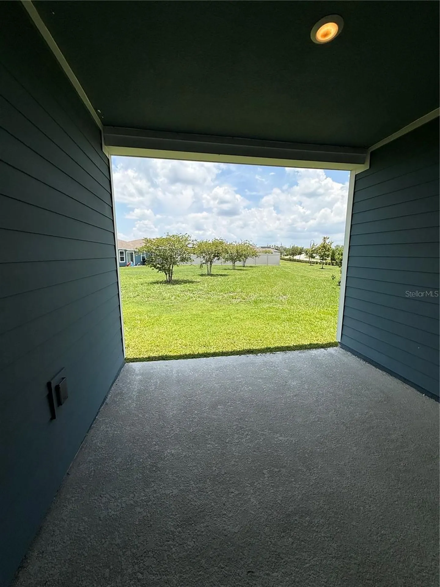 2002 Myrtle Pine Street Kissimmee FL 34746