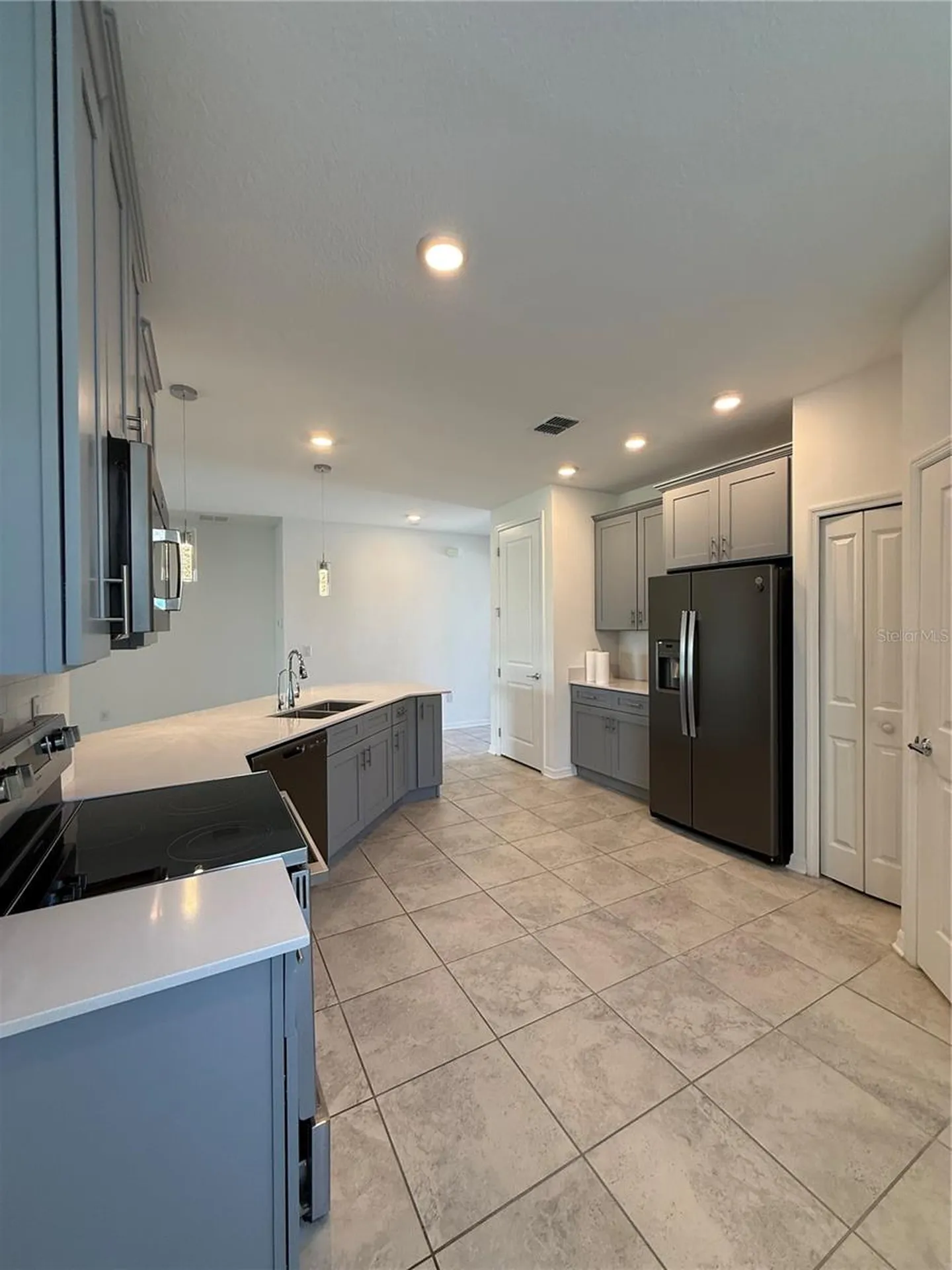 2002 Myrtle Pine Street Kissimmee FL 34746