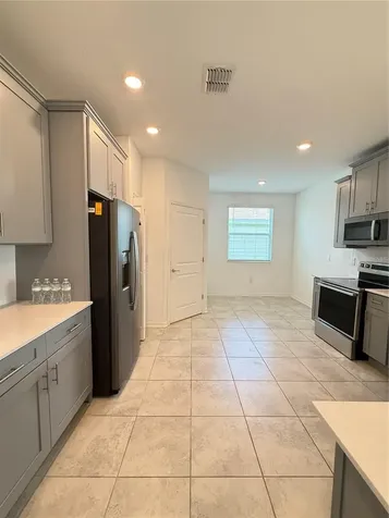 2002 Myrtle Pine Street Kissimmee FL 34746