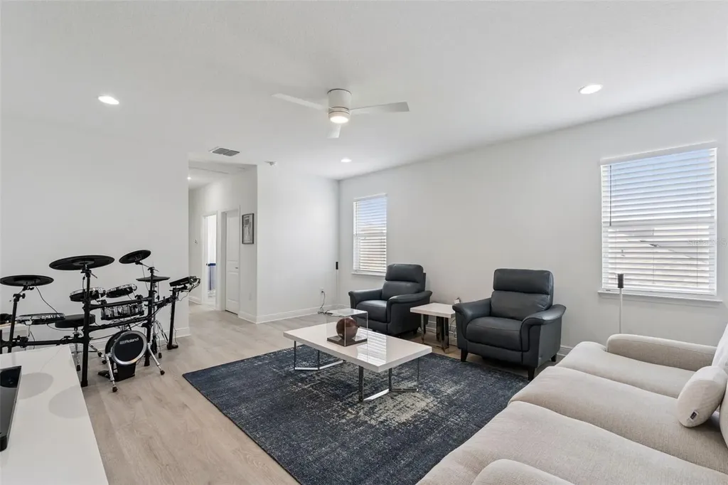 15037 Lake Bessie Loop Winter Garden FL 34787