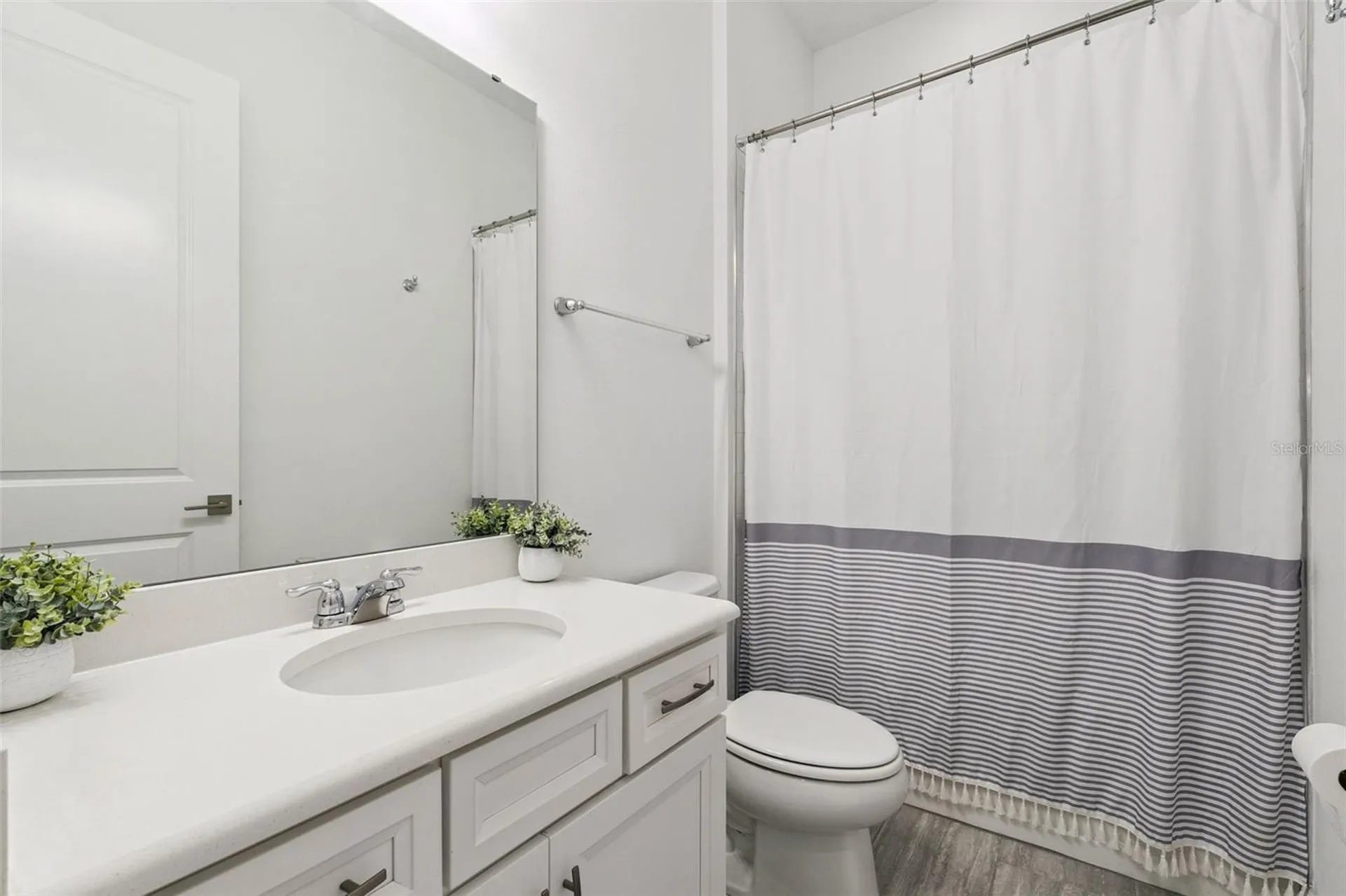 15037 Lake Bessie Loop Winter Garden FL 34787