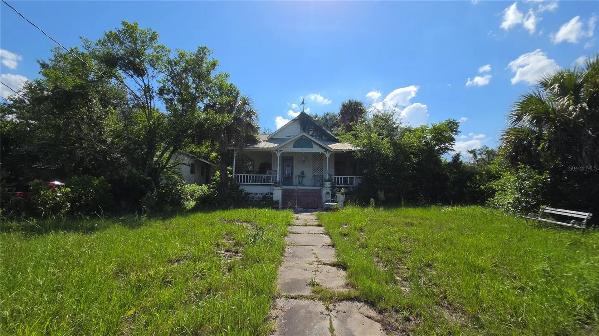236 N Amelia Avenue Deland FL 32724
