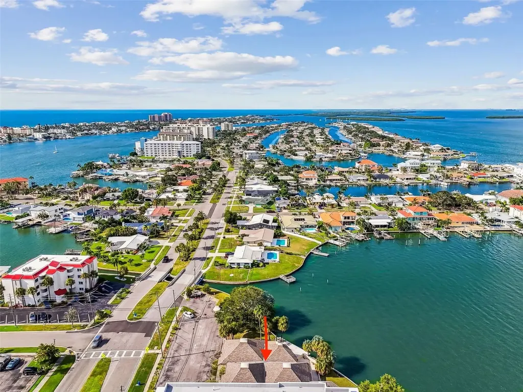 425 Island Way Clearwater FL 33767