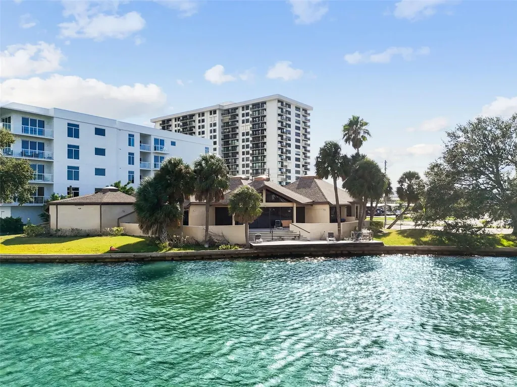 425 Island Way Clearwater FL 33767