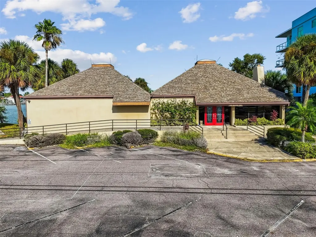 425 Island Way Clearwater FL 33767