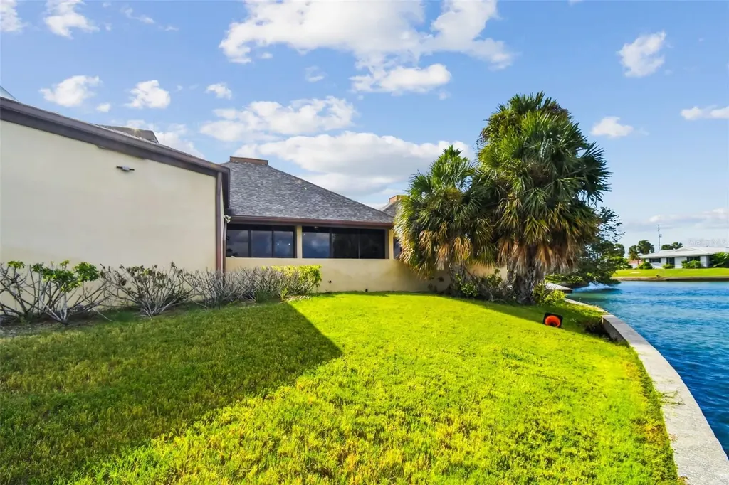 425 Island Way Clearwater FL 33767