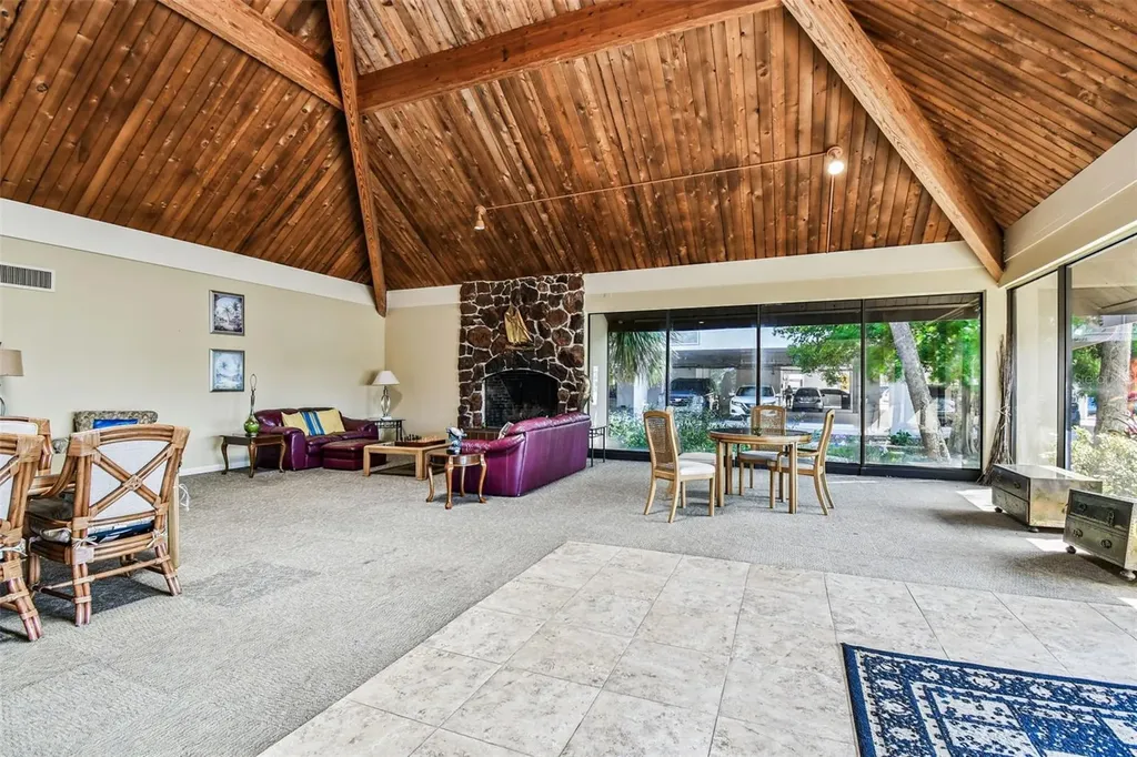 425 Island Way Clearwater FL 33767