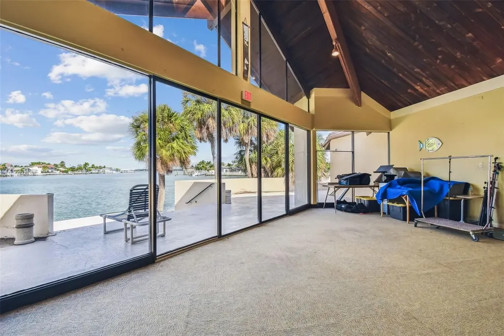 425 Island Way Clearwater FL 33767