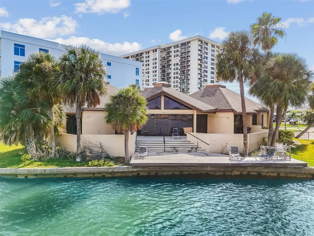 425 Island Way Clearwater FL 33767