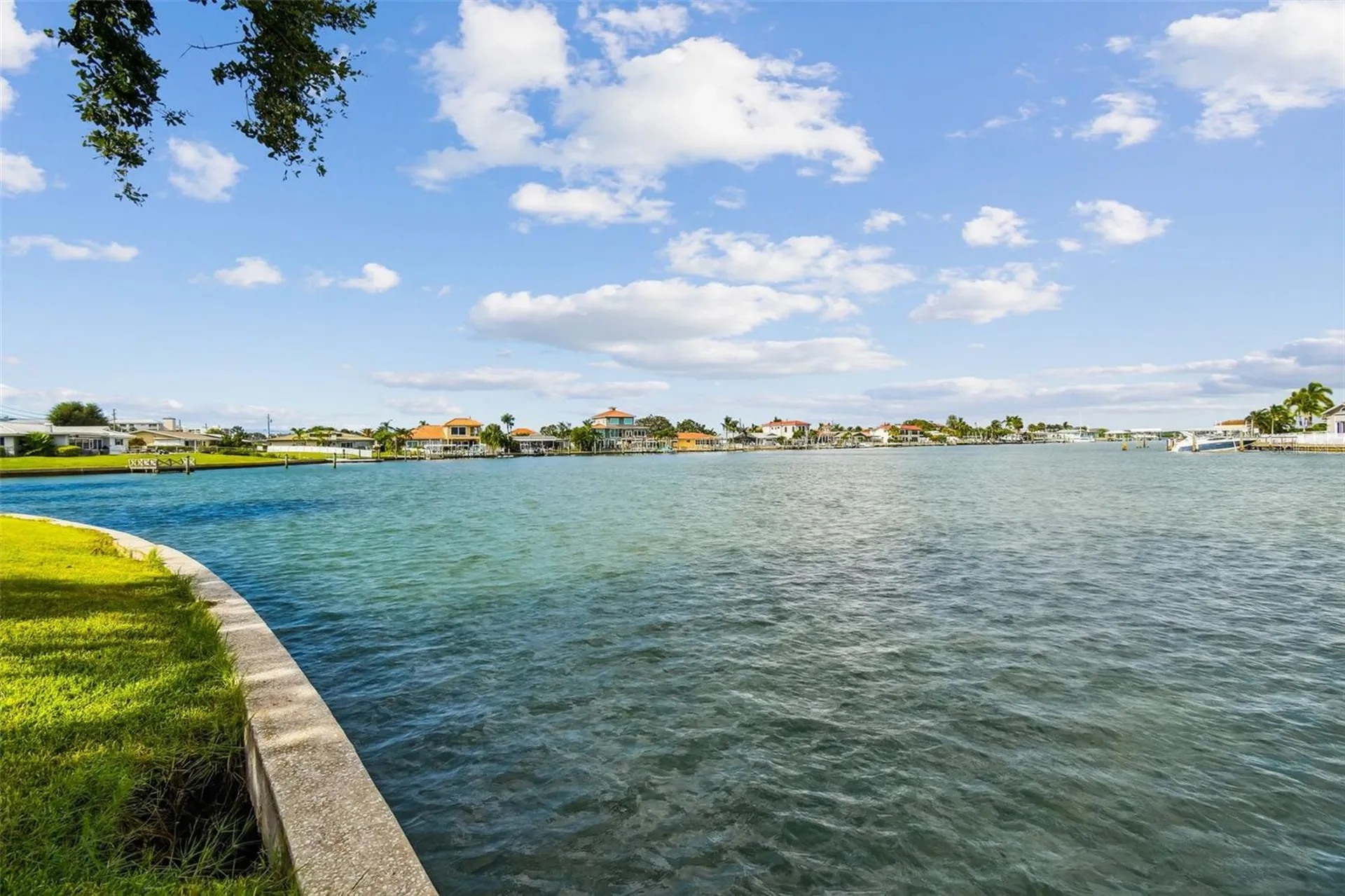 425 Island Way Clearwater FL 33767