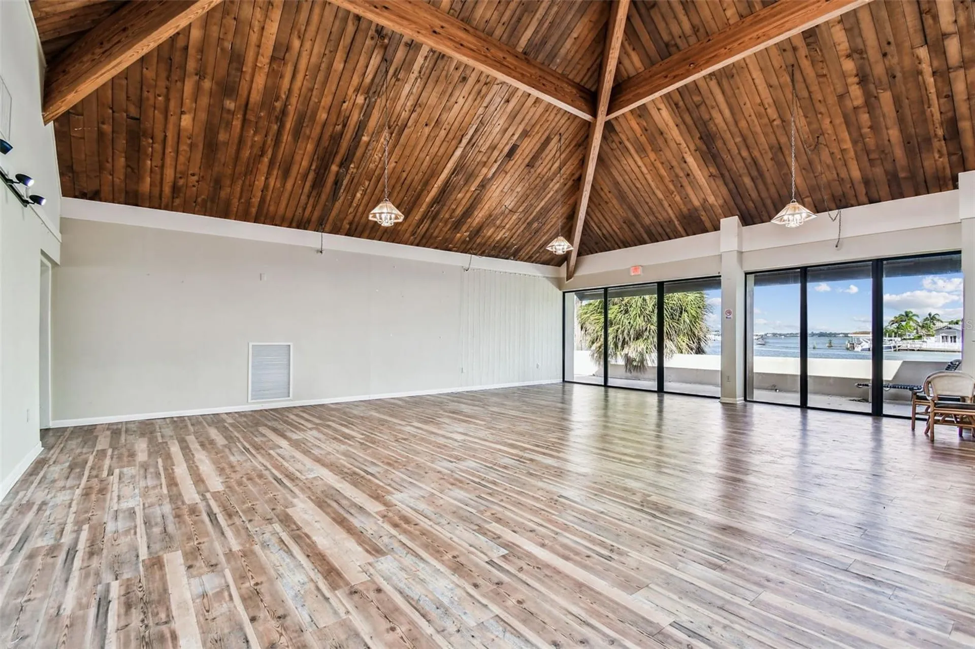 425 Island Way Clearwater FL 33767
