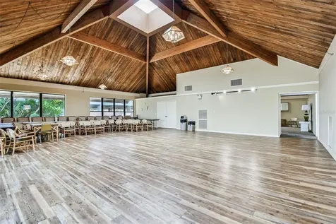 425 Island Way Clearwater FL 33767