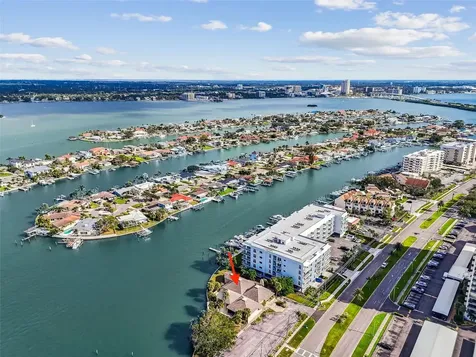 425 Island Way Clearwater FL 33767