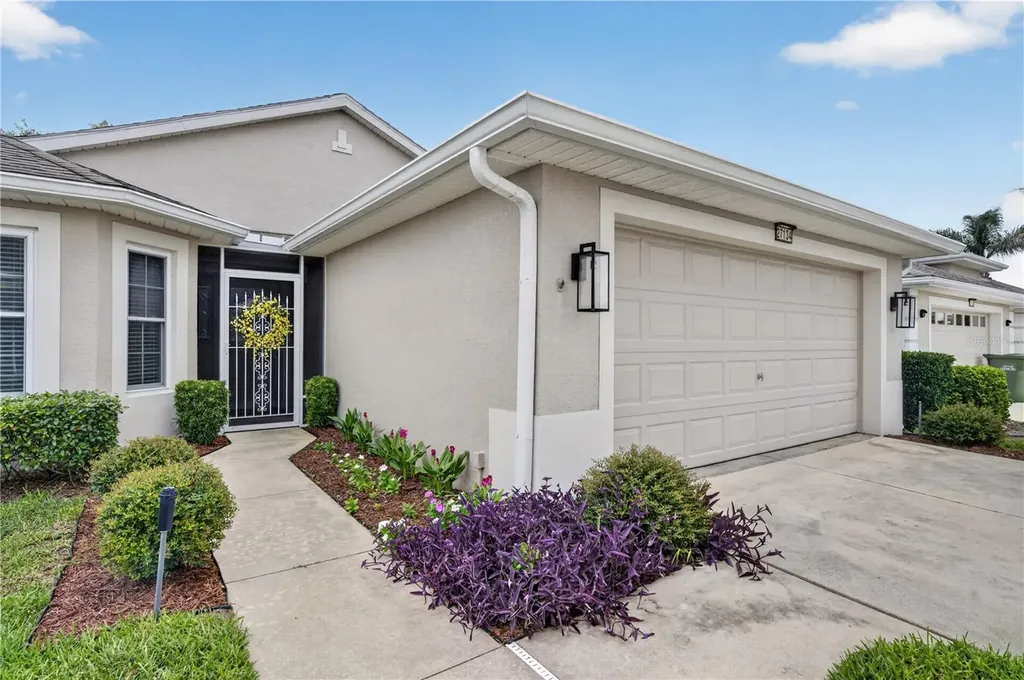 27134 Nostalgia Drive Leesburg FL 34748