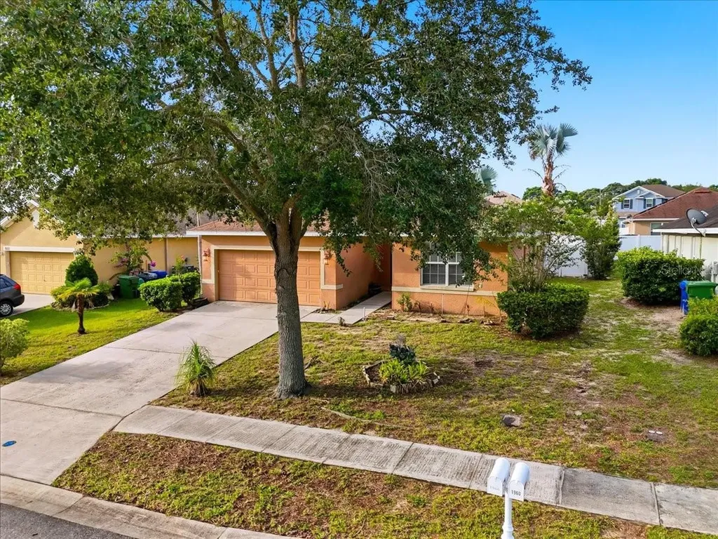 1966 White Hawk Way Winter Haven FL 33881