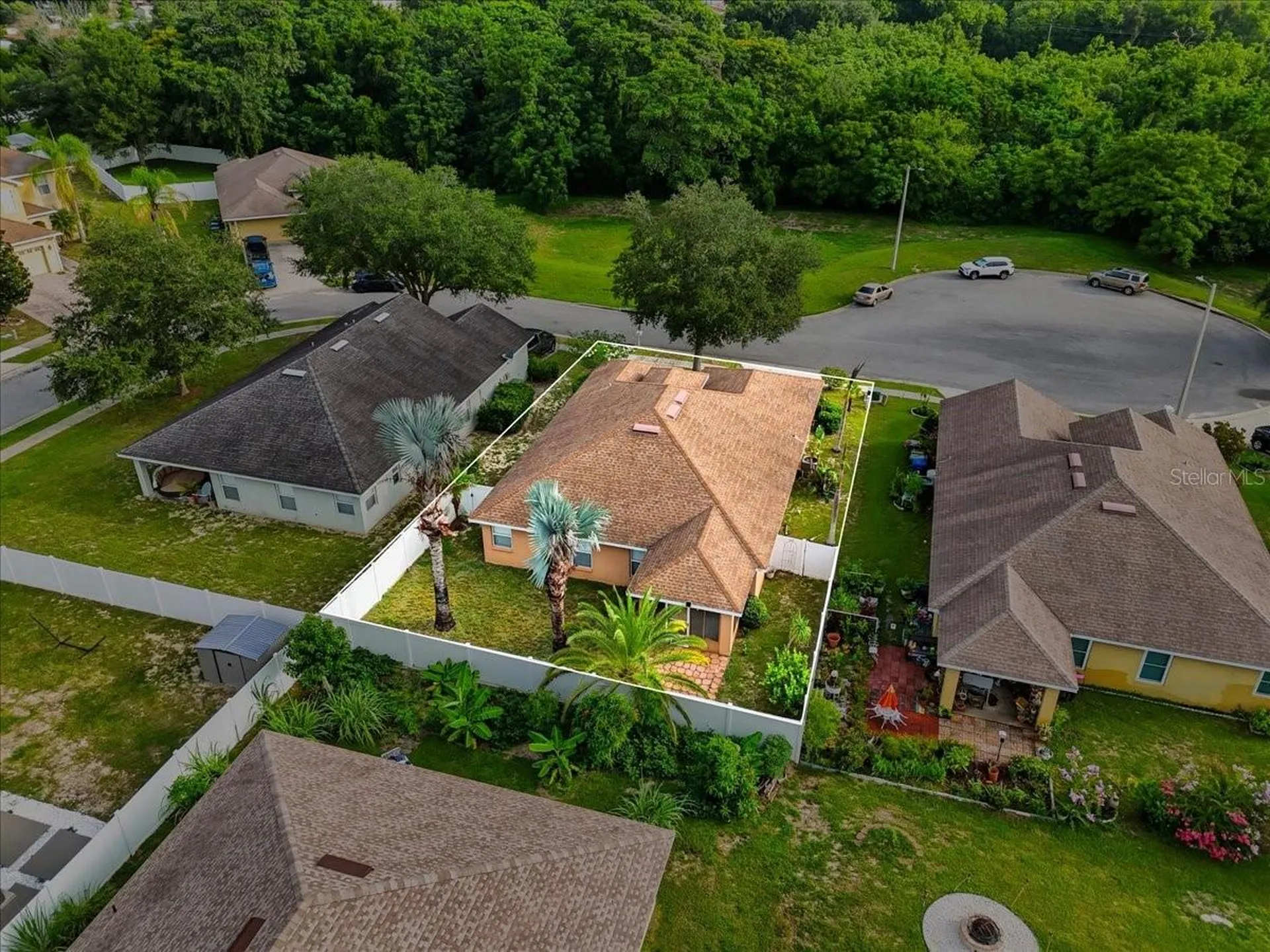 1966 White Hawk Way Winter Haven FL 33881