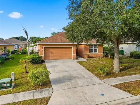 1966 White Hawk Way Winter Haven FL 33881