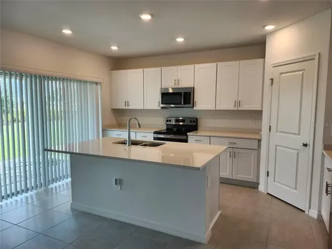 1009 Calico Pointe Circle Groveland FL 34736