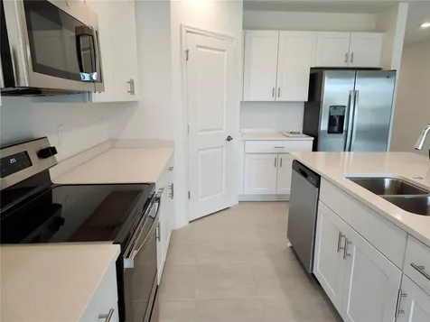 1009 Calico Pointe Circle Groveland FL 34736