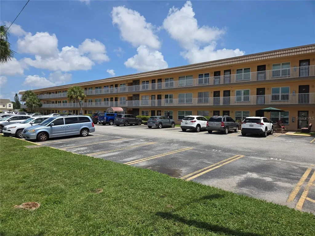 6400 46th Avenue N Kenneth City FL 33709