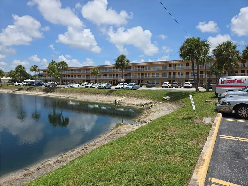 6400 46th Avenue N Kenneth City FL 33709