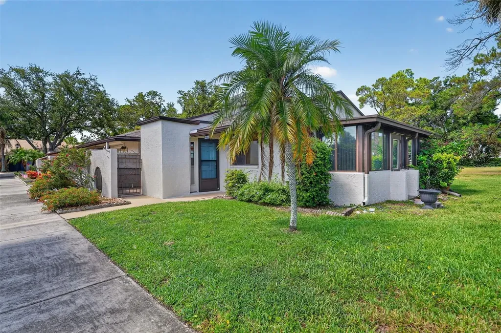 1211 11th Circle SE Largo FL 33771