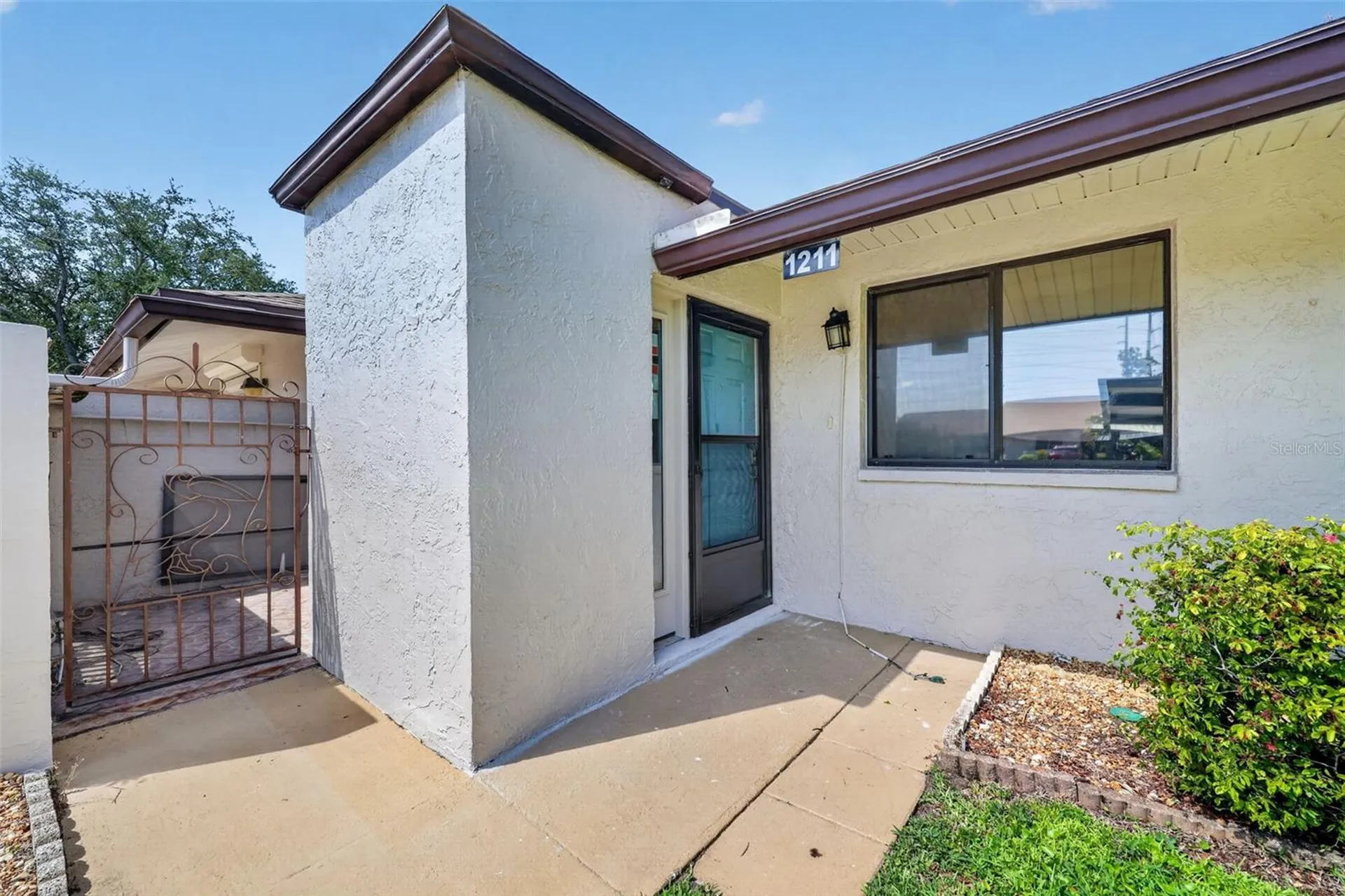 1211 11th Circle SE Largo FL 33771