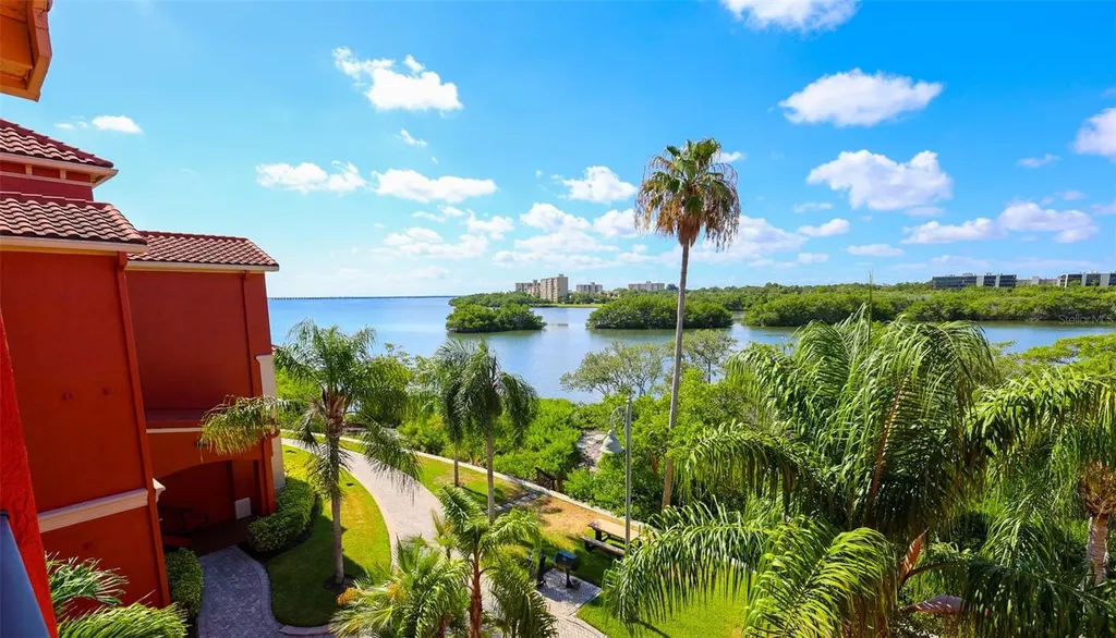 2731 Via Capri Clearwater FL 33764