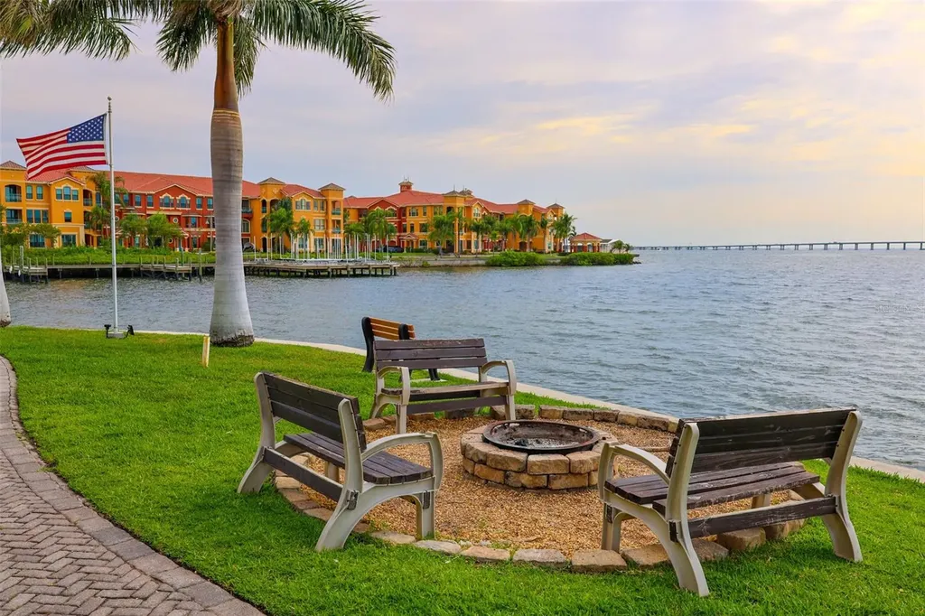 2731 Via Capri Clearwater FL 33764