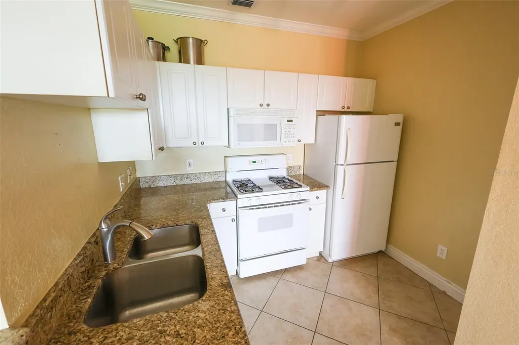 2731 Via Capri Clearwater FL 33764
