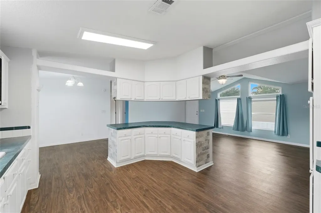 338 1st Avenue N Lake Wales FL 33859