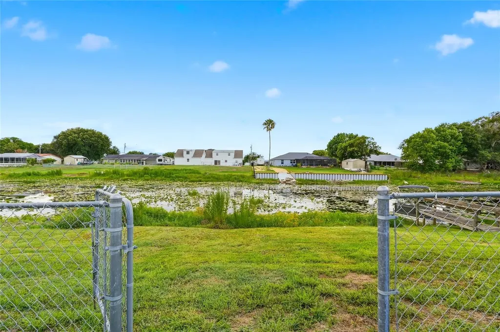 338 1st Avenue N Lake Wales FL 33859