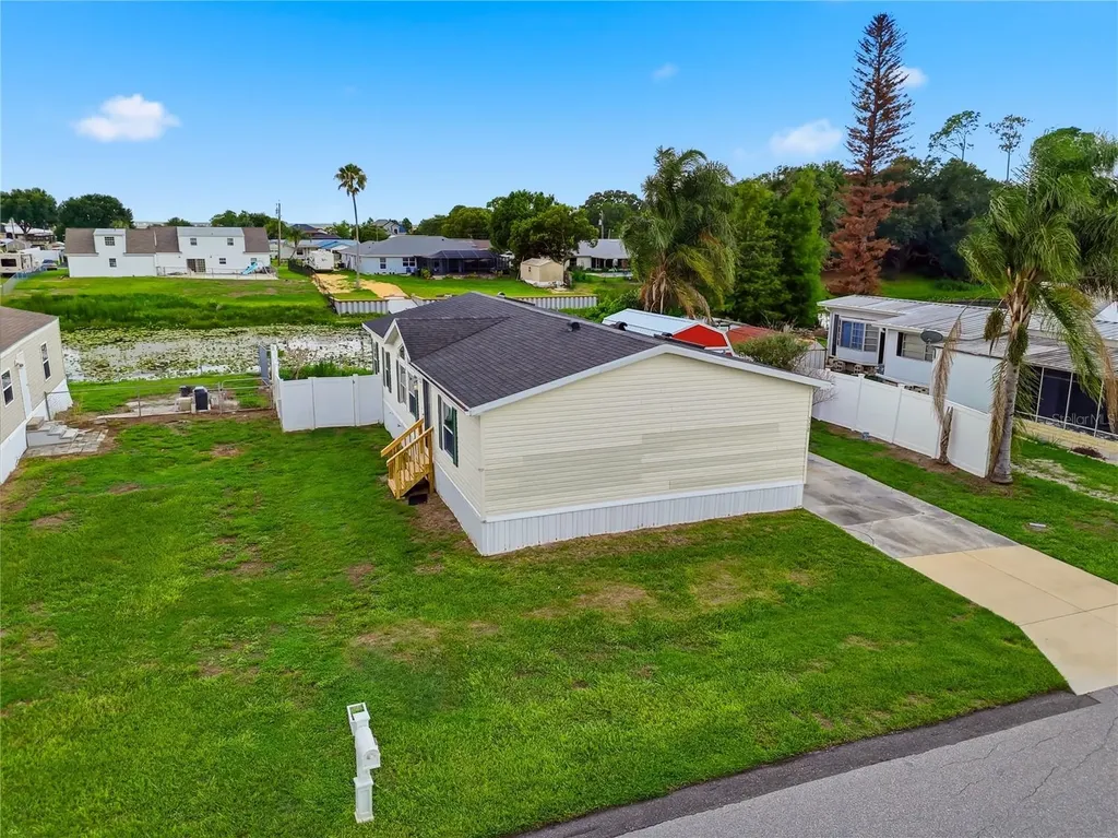 338 1st Avenue N Lake Wales FL 33859