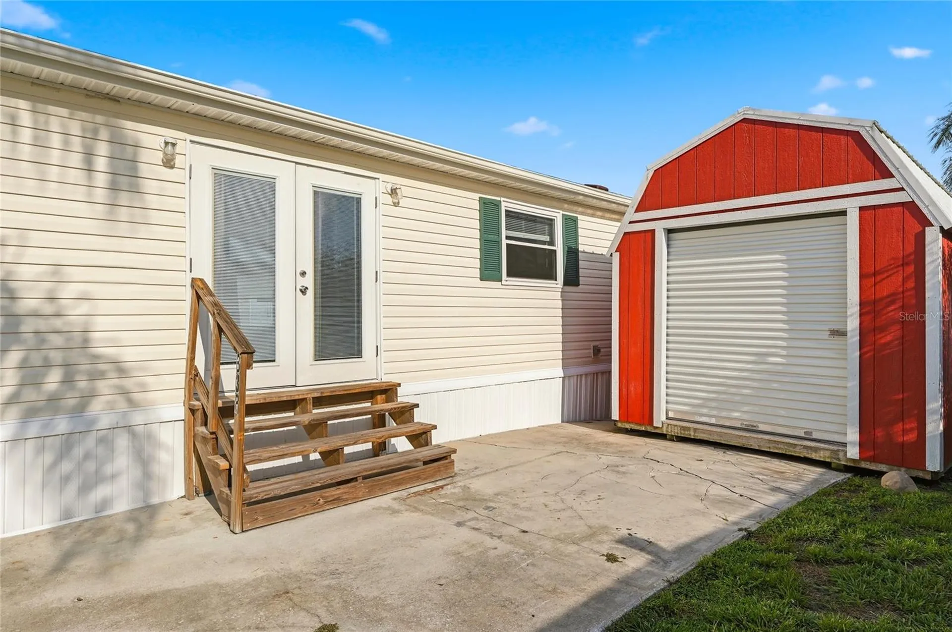 338 1st Avenue N Lake Wales FL 33859