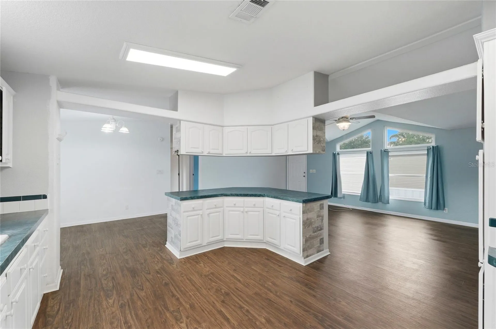 338 1st Avenue N Lake Wales FL 33859