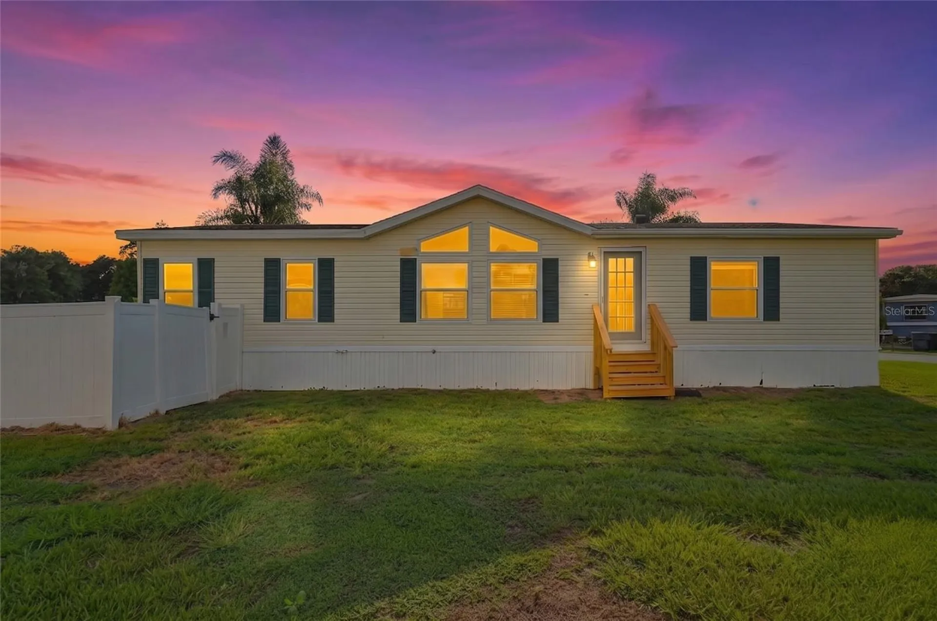 338 1st Avenue N Lake Wales FL 33859