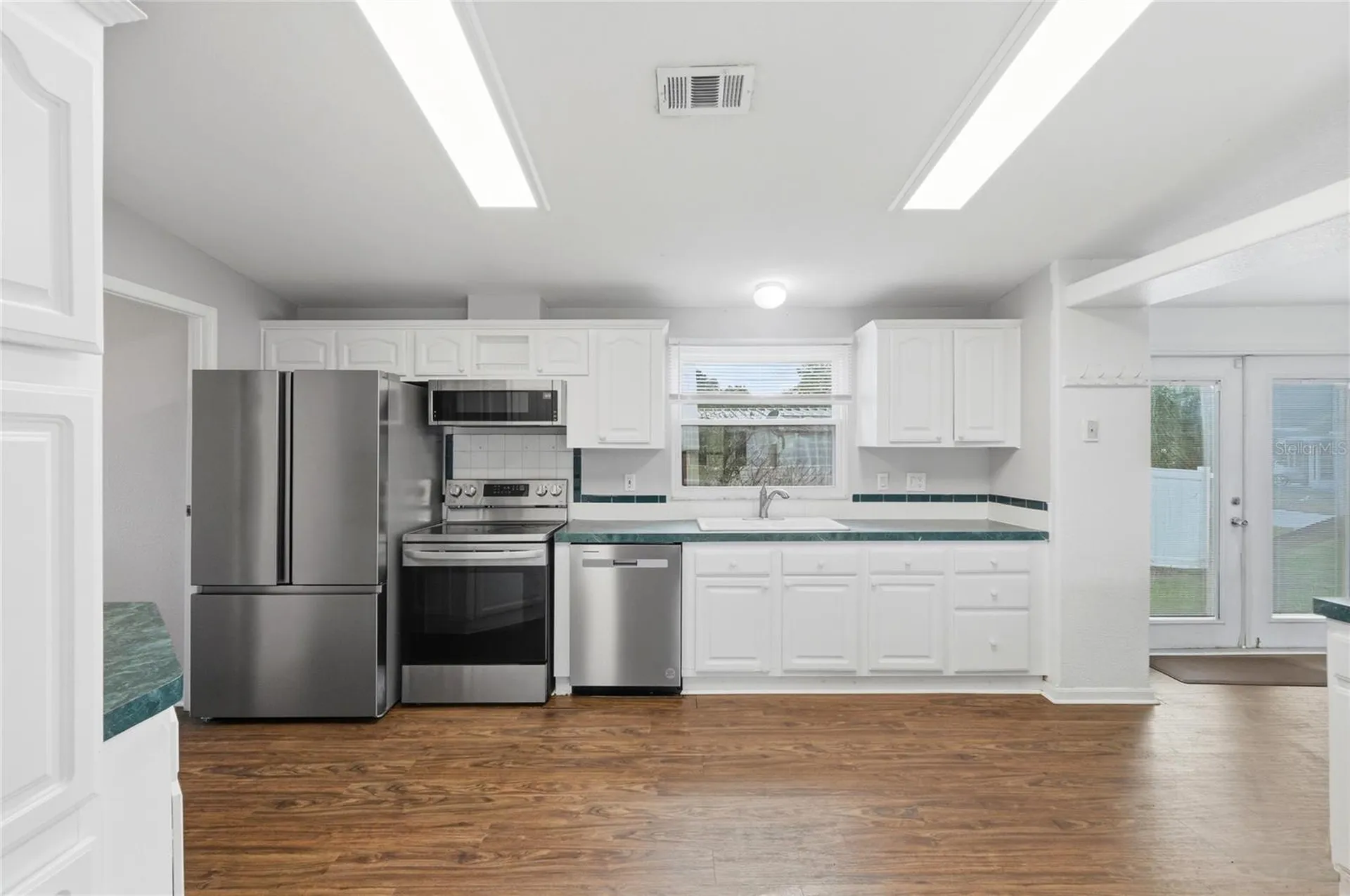 338 1st Avenue N Lake Wales FL 33859